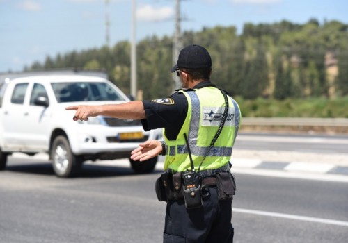 שוטר התנועה תבע נהג משאית ונדחה: "ביקורת לגיטימית"